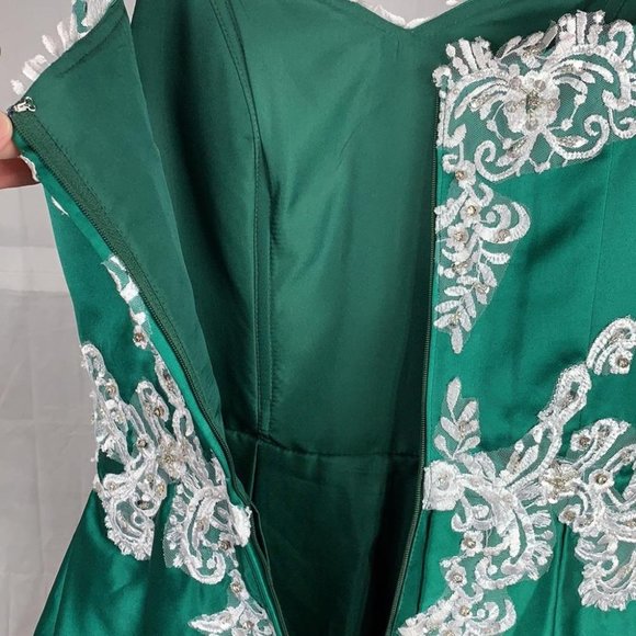 VTG Green Short High Lo Asymmetrical Embroidered Retro Formal Dress Gown - Picture 8 of 11